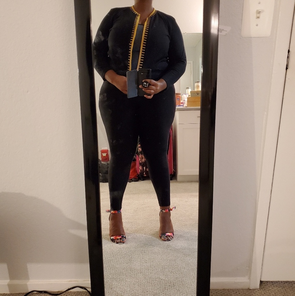 Sweater - Picture 4 of 4